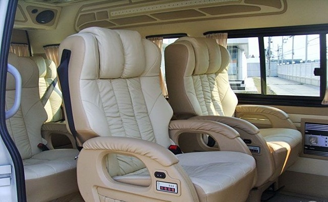 8 Seater Toyota Ventury Van